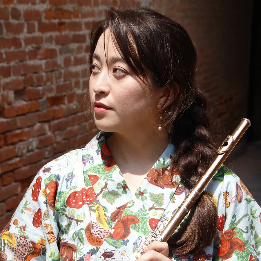 Arianna Bendit teaches flute and Piccolo for eskays music lessons in long island ny